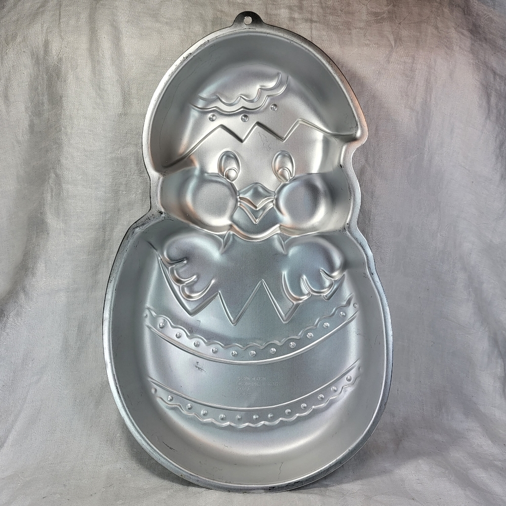 Wilton Chick In Egg Cake PAN 1985 Hatched Easter 2105-2356 (2 layer mix) *Read - Picture 2 of 15